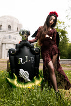 Load image into Gallery viewer, FB427 Standing Tombstone