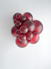 Load image into Gallery viewer, 17012 Tuftex Crystal Burgundy 17" Round (50ct)
