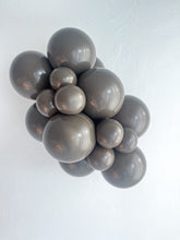 Load image into Gallery viewer, 36042 Tuftex Cocoa 36" Round (10ct)

