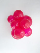 Load image into Gallery viewer, 17016 Tuftex Crystal Magenta 17" Round (50ct)
