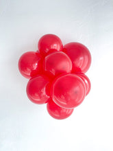 Load image into Gallery viewer, 36019 Tuftex Crystal Red 36" Round (10ct)
