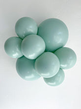 Load image into Gallery viewer, 36097 Tuftex Empower-Mint 36" Round (10ct)
