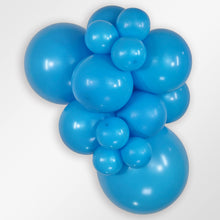 Load image into Gallery viewer, 220666 Fashion Blue 9" Round (50ct)
