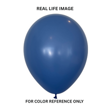 Load image into Gallery viewer, 416786 Fashion Periwinkle Blue 18" Round (25ct)
