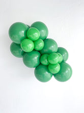 Load image into Gallery viewer, 17004 Tuftex Green 17" Round (50ct)

