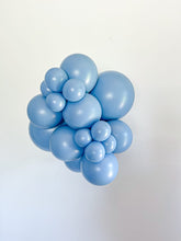 Load image into Gallery viewer, 17063 Tuftex Georgia 17" Round (50ct)
