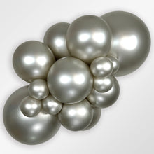 Load image into Gallery viewer, 179483 Reflex Silver 18" Round (25ct)
