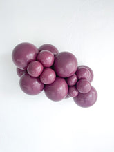 Load image into Gallery viewer, 17027 Tuftex Sangria 17" Round (50ct)
