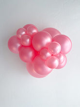 Load image into Gallery viewer, 10038 Tuftex Shimmering Pink 11" Round (100ct)
