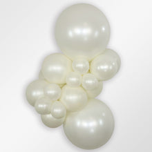 Load image into Gallery viewer, 415215 Silk Oyster White 11" Round (50ct)

