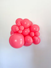 Load image into Gallery viewer, 24093 Tuftex Taffy 24" Round (25ct)
