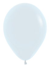 Load image into Gallery viewer, 200262 Fashion White 5" Round (50ct)
